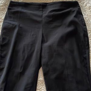 Chicos black crop pants